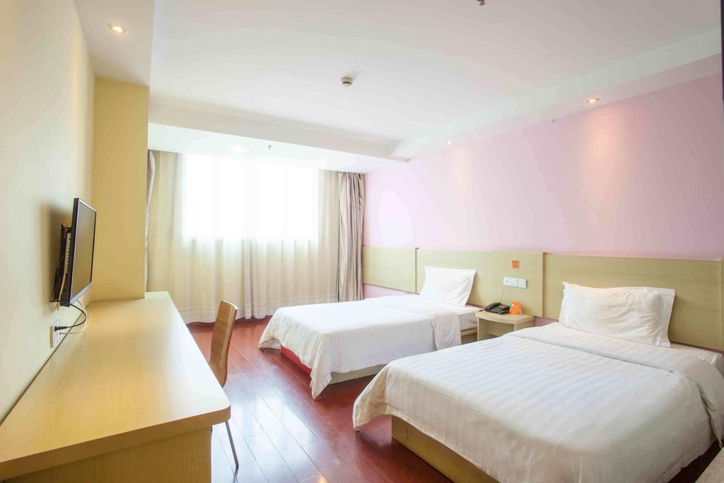 7Days Premium Nanchang Railway Station Room photo